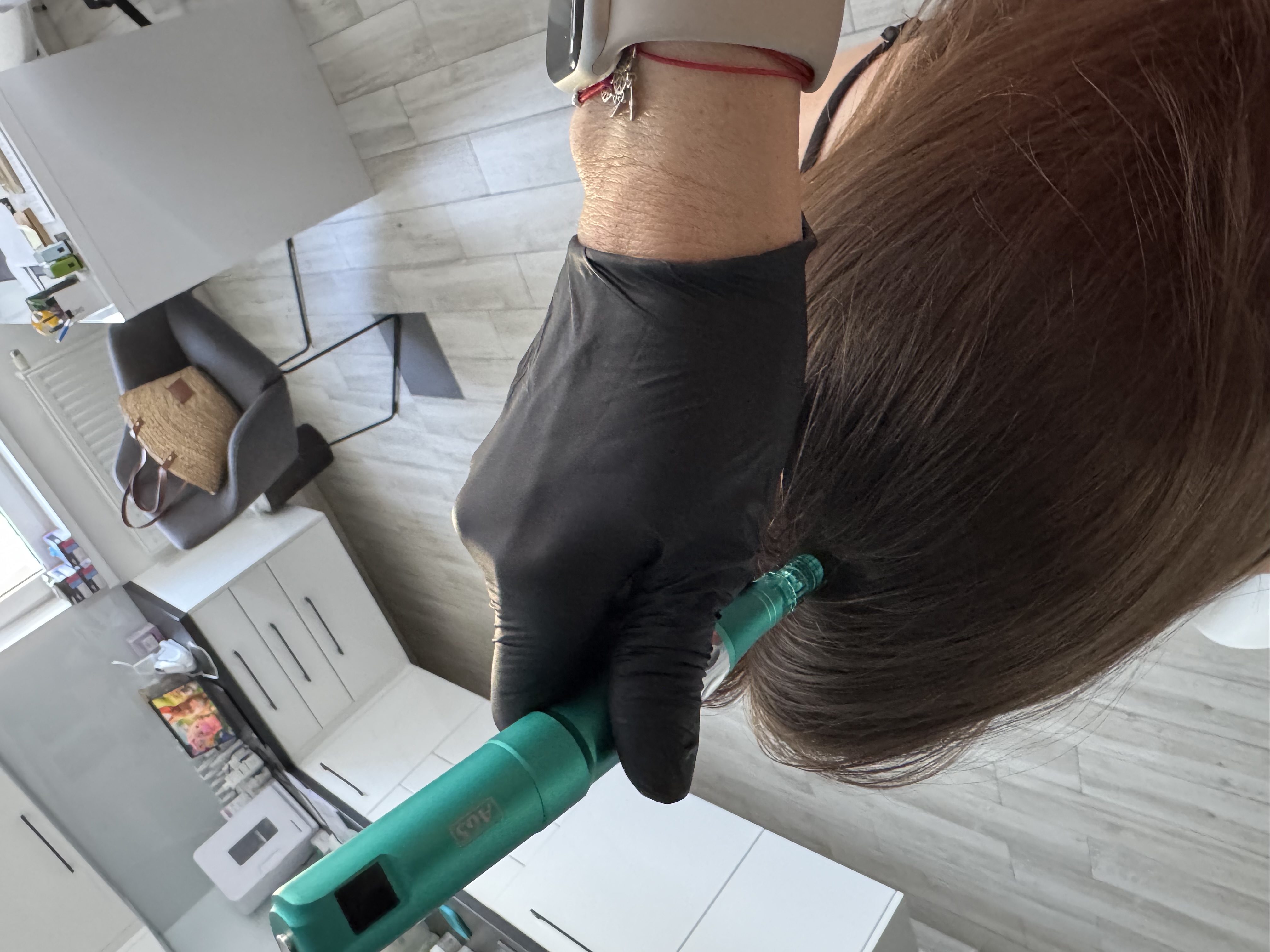 Zabiegi trychologiczne Trycholog Bydgoszcz – Milena Kwaśniewska, specjalizuję się w diagnostyce i leczeniu problemów skóry głowy oraz włosów, oferując profesjonalne konsultacje i indywidualnie dobrane terapie. Nowa 15, 85-119 Bydgoszcz https://milena-trycholog.pl CelltiLab Kosmetyki trychologiczne